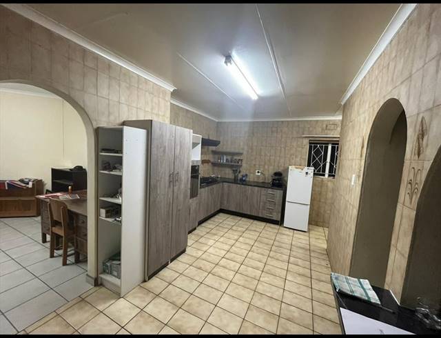 3 BEDROOM TOWNHOUSE FOR SALE IN BIRCHLEIGH